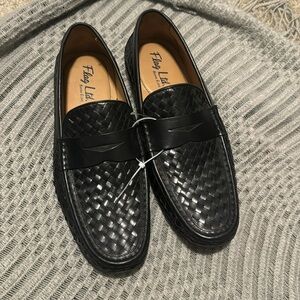 Nwot Flag Ltd mens loafers. Size 10.